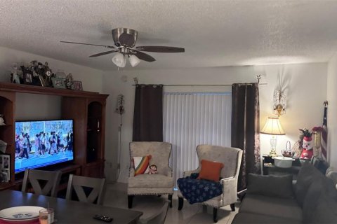 Commercial property in Winter Park, Florida 179.67 sq.m. № 1010561 - photo 5