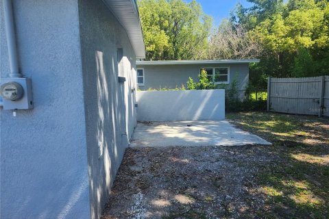 House in Tarpon Springs, Florida 3 bedrooms, 75.81 sq.m. № 1644040 - photo 21