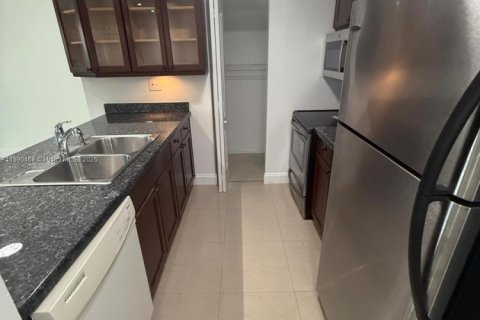 Купить кондоминиум в Майами, Флорида 1 спальня, 64.01м2, № 2021412 - фото 3