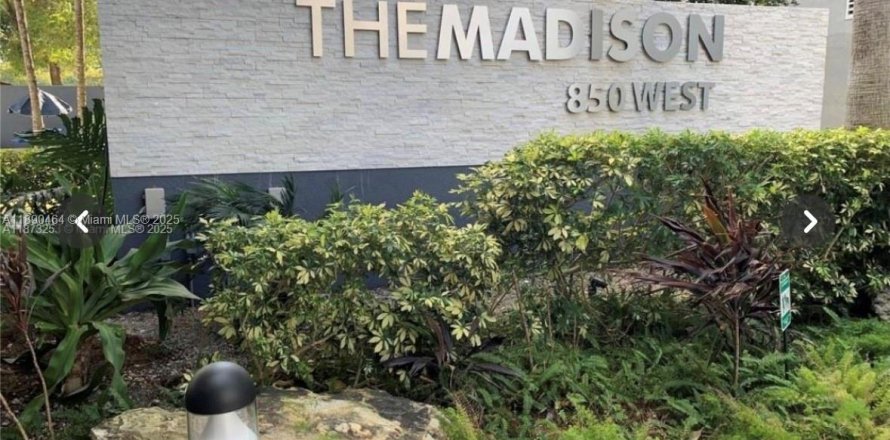 Кондоминиум с 1 спальней в Майами, Флорида № 2021412