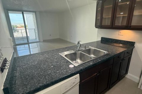 Купить кондоминиум в Майами, Флорида 1 спальня, 64.01м2, № 2021412 - фото 5