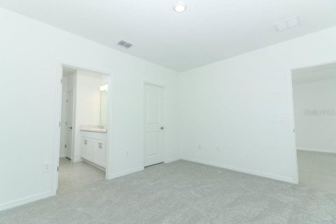 House in Haines City, Florida 3 bedrooms, 148.92 sq.m. № 1765845 - photo 17