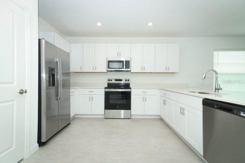 House in Haines City, Florida 3 bedrooms, 148.92 sq.m. № 1765845 - photo 8