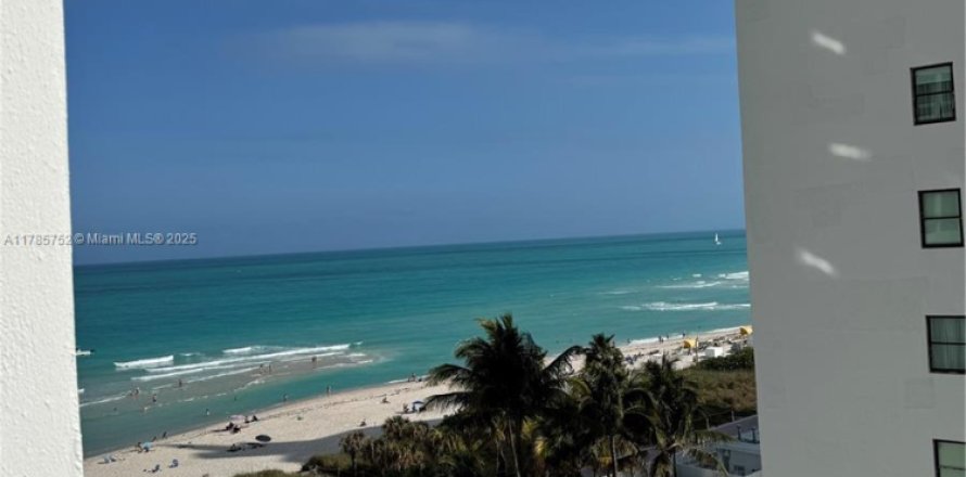 Condominio en Miami Beach, Florida, 1 dormitorio № 1708834