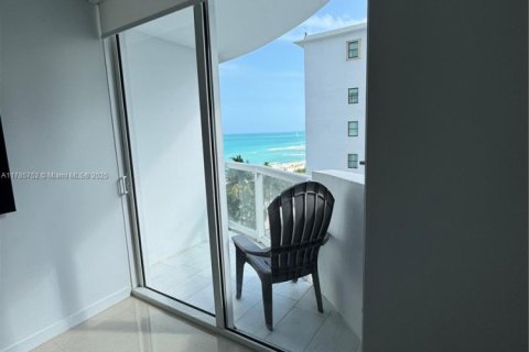 Condominio en venta en Miami Beach, Florida, 1 dormitorio, 63.45 m2 № 1708834 - foto 5