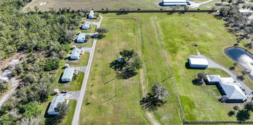 Propiedad comercial en Arcadia, Florida 10 dormitorios, 489.97 m2 № 1564133