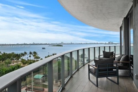Condominio en venta en Miami, Florida, 3 dormitorios, 187.48 m2 № 1822216 - foto 10