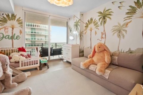 Condominio en venta en Miami, Florida, 3 dormitorios, 187.48 m2 № 1822216 - foto 27