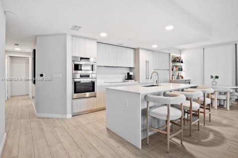 Condominio en venta en Miami, Florida, 3 dormitorios, 187.48 m2 № 1822216 - foto 15