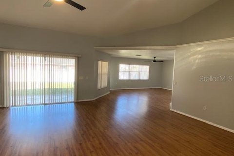 Villa ou maison à louer à Ocala, Floride: 3 chambres, 163.69 m2 № 2102904 - photo 2