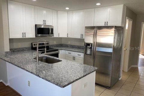 Villa ou maison à louer à Ocala, Floride: 3 chambres, 163.69 m2 № 2102904 - photo 9