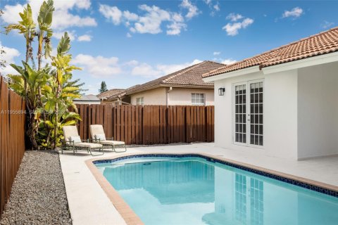 Купить виллу или дом в Майами, Флорида 4 спальни, 182.27м2, № 2025098 - фото 22
