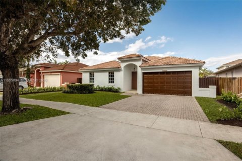 Купить виллу или дом в Майами, Флорида 4 спальни, 182.27м2, № 2025098 - фото 4