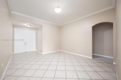 Купить виллу или дом в Майами, Флорида 4 спальни, 182.27м2, № 2025098 - фото 5