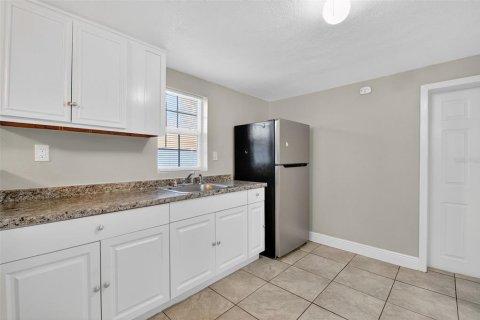 House in Kissimmee, Florida 2 bedrooms, 71.26 sq.m. № 1904643 - photo 5