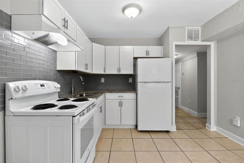 House in Kissimmee, Florida 2 bedrooms, 71.26 sq.m. № 1904643 - photo 4