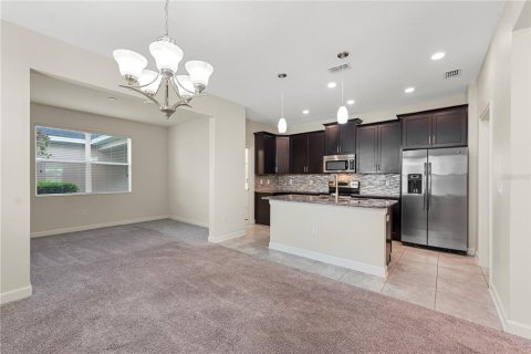 House in Orlando, Florida 3 bedrooms, 181.16 sq.m. № 2388964 - photo 11