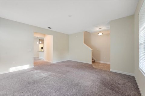 House in Orlando, Florida 3 bedrooms, 181.16 sq.m. № 2388964 - photo 6