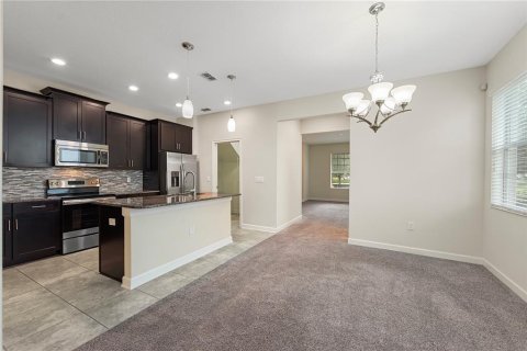 House in Orlando, Florida 3 bedrooms, 181.16 sq.m. № 2388964 - photo 10