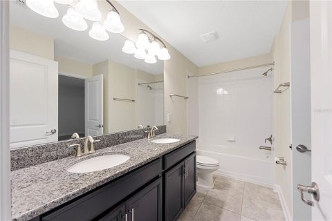 House in Orlando, Florida 3 bedrooms, 181.16 sq.m. № 2388964 - photo 28