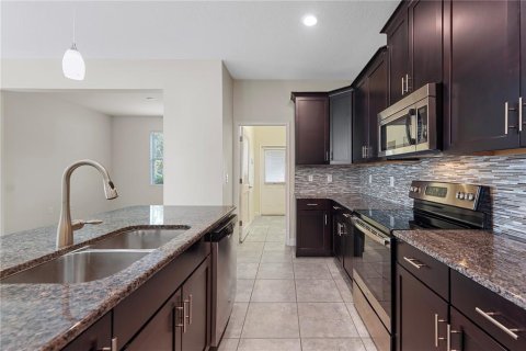House in Orlando, Florida 3 bedrooms, 181.16 sq.m. № 2388964 - photo 12