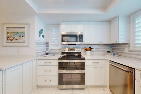 Condo in New Smyrna Beach, Florida, 2 bedrooms  № 1532014 - photo 13