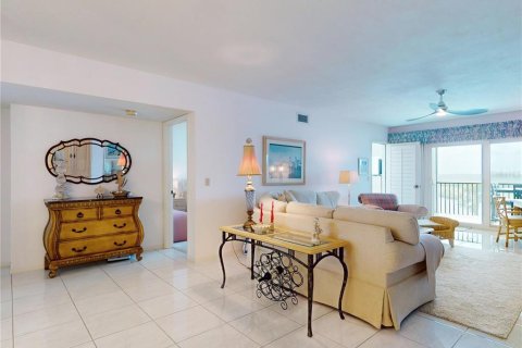 Condo in New Smyrna Beach, Florida, 2 bedrooms  № 1532014 - photo 16