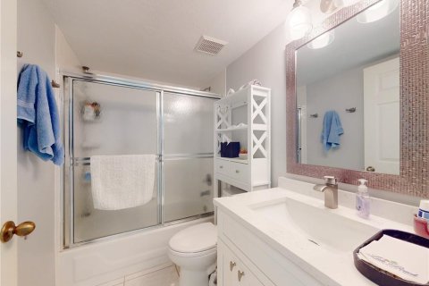 Condo in New Smyrna Beach, Florida, 2 bedrooms  № 1532014 - photo 30