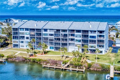 Condo in New Smyrna Beach, Florida, 2 bedrooms  № 1532014 - photo 1