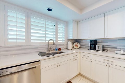 Condo in New Smyrna Beach, Florida, 2 bedrooms  № 1532014 - photo 8