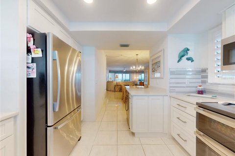 Condo in New Smyrna Beach, Florida, 2 bedrooms  № 1532014 - photo 14