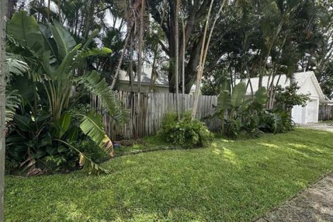 House in Saint Petersburg, Florida 2 bedrooms, 80.36 sq.m. № 1837478 - photo 8