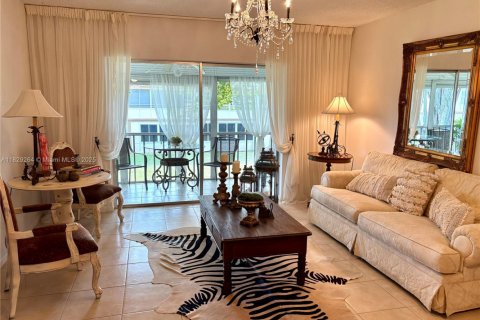 Condo in Margate, Florida, 2 bedrooms  № 1804402 - photo 7