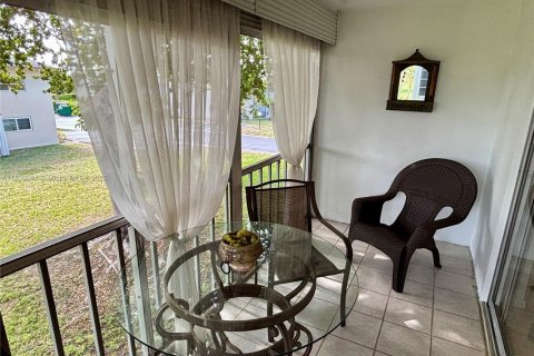 Condo in Margate, Florida, 2 bedrooms  № 1804402 - photo 17