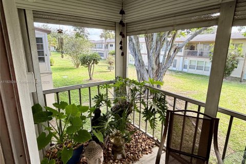 Condo in Margate, Florida, 2 bedrooms  № 1804402 - photo 16