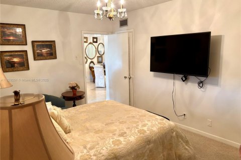 Condo in Margate, Florida, 2 bedrooms  № 1804402 - photo 12