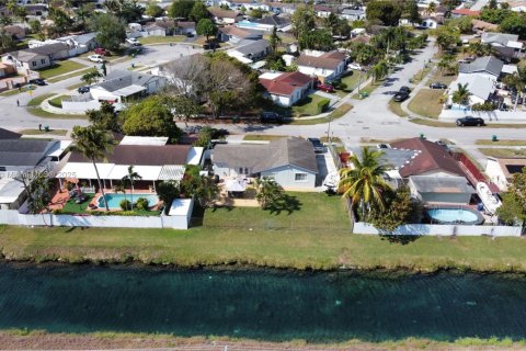 Villa ou maison à vendre à Homestead, Floride: 3 chambres, 122.45 m2 № 1701334 - photo 23