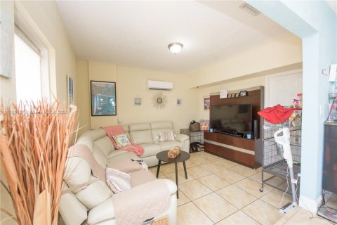 Villa ou maison à vendre à Homestead, Floride: 3 chambres, 122.45 m2 № 1701334 - photo 10