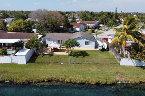 Villa ou maison à vendre à Homestead, Floride: 3 chambres, 122.45 m2 № 1701334 - photo 27