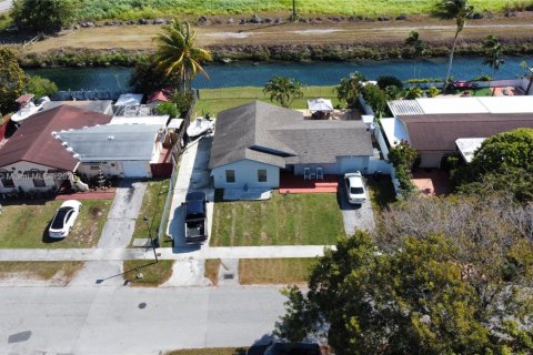 Villa ou maison à vendre à Homestead, Floride: 3 chambres, 122.45 m2 № 1701334 - photo 21