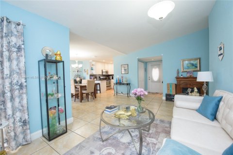 Villa ou maison à vendre à Homestead, Floride: 3 chambres, 122.45 m2 № 1701334 - photo 5