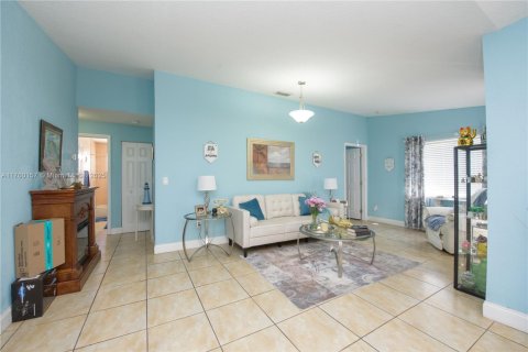Villa ou maison à vendre à Homestead, Floride: 3 chambres, 122.45 m2 № 1701334 - photo 4