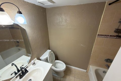 Купить кондоминиум в Мирамар, Флорида 2 спальни, 76.18м2, № 2042649 - фото 11