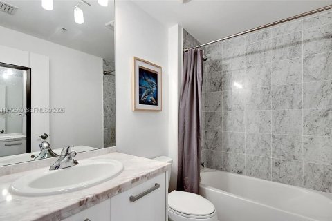 Condominio en venta en Miami, Florida, 1 dormitorio, 101.54 m2 № 2032814 - foto 6