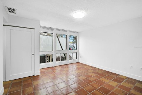 Condo in Sarasota, Florida, 2 bedrooms  № 1508303 - photo 21