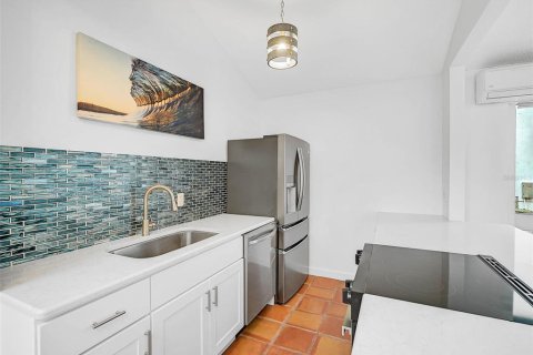 Condo in Sarasota, Florida, 2 bedrooms  № 1508303 - photo 19