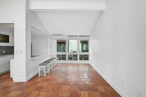 Condo in Sarasota, Florida, 2 bedrooms  № 1508303 - photo 10