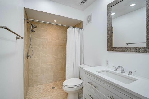 Condo in Sarasota, Florida, 2 bedrooms  № 1508303 - photo 25