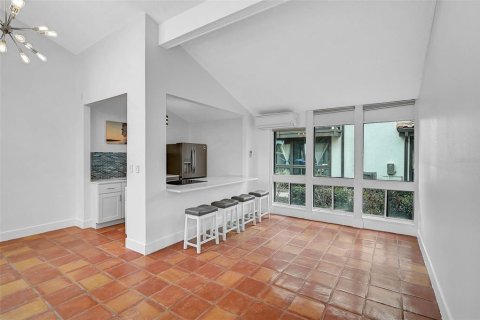 Condo in Sarasota, Florida, 2 bedrooms  № 1508303 - photo 11