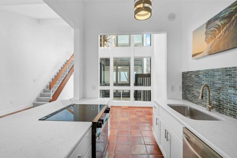 Condo in Sarasota, Florida, 2 bedrooms  № 1508303 - photo 20